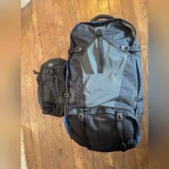 Eagle Creek 90L Thrive Convertible Blue & Black Backpack- Used Once! - Picture 8 of 17